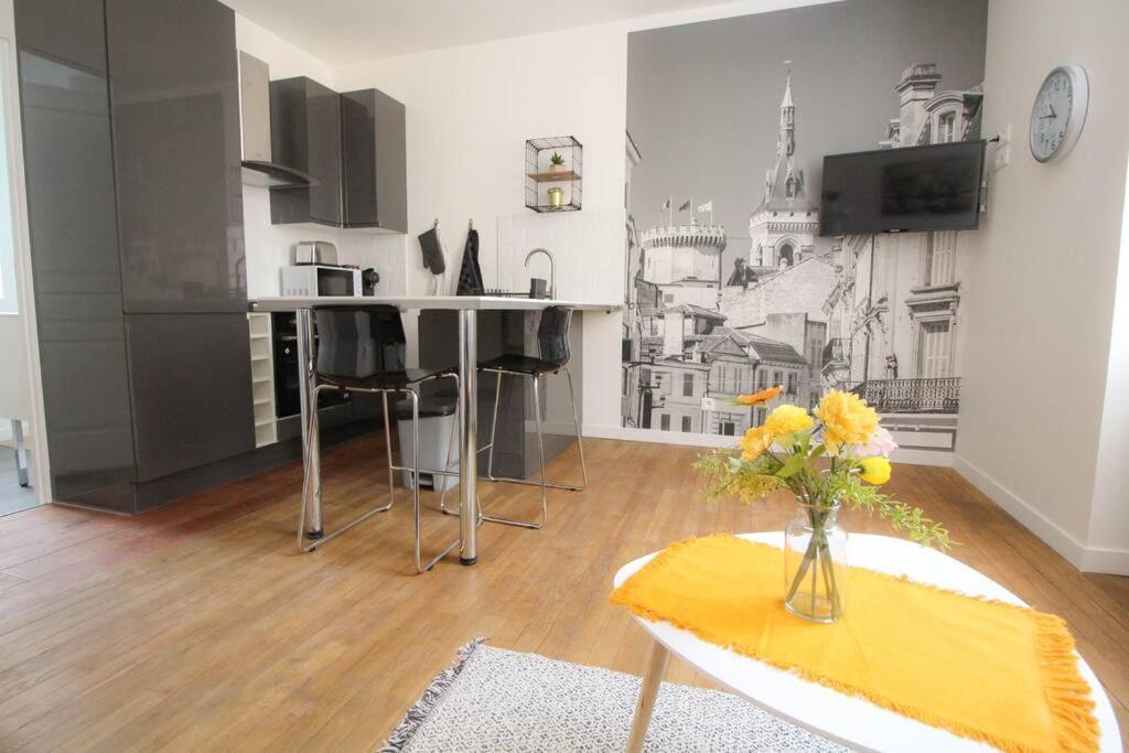 Le Pastel - Grand Studio Renove Angoulême Extérieur photo